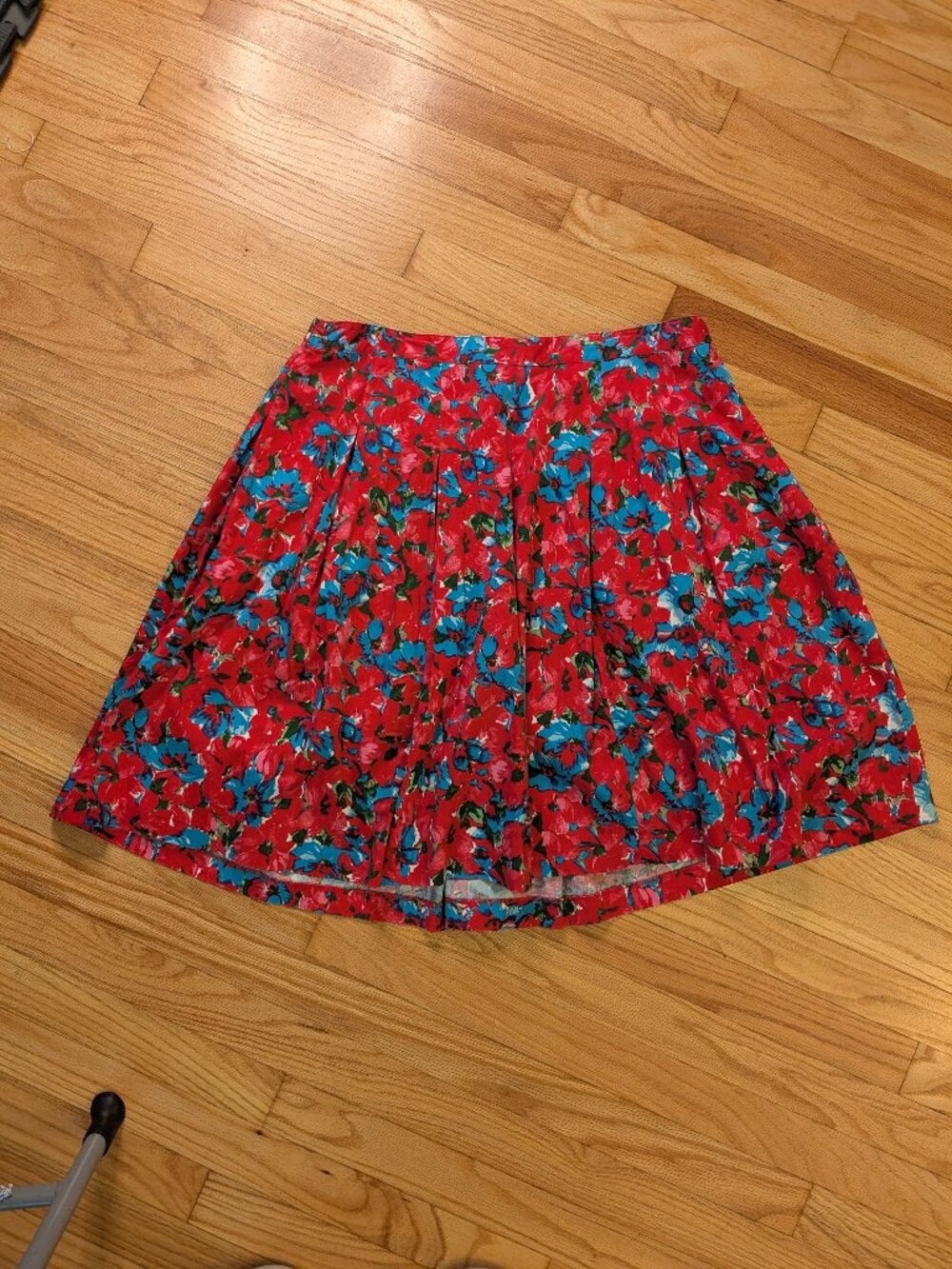 talbots 14 petite floral full circle skirt red blue knee length cotton